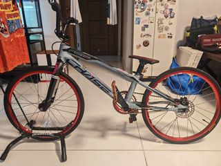 （分類：）位於 。 由 janedingsing 提交（商品編號 1446028834，圖片 1）。簡介： 。