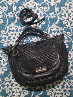 (Category: ) located in . Submitted by fine_closet83 (Listing ID 1446131948, Image 1). Description: .
