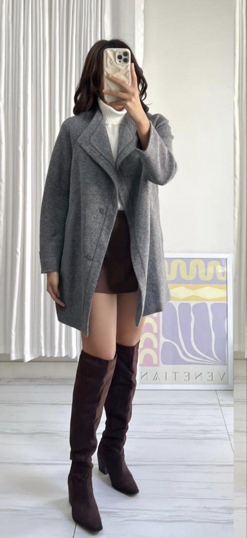 COATSMNL Winter Autumn Coat (Category: Coats, Jackets and Outerwear) located in Caloocan City. Submitted by _declutterbym (Listing ID 1446108333, Image 1). Description: - Gray. - Never been used since bought. - Fits small to medium.
