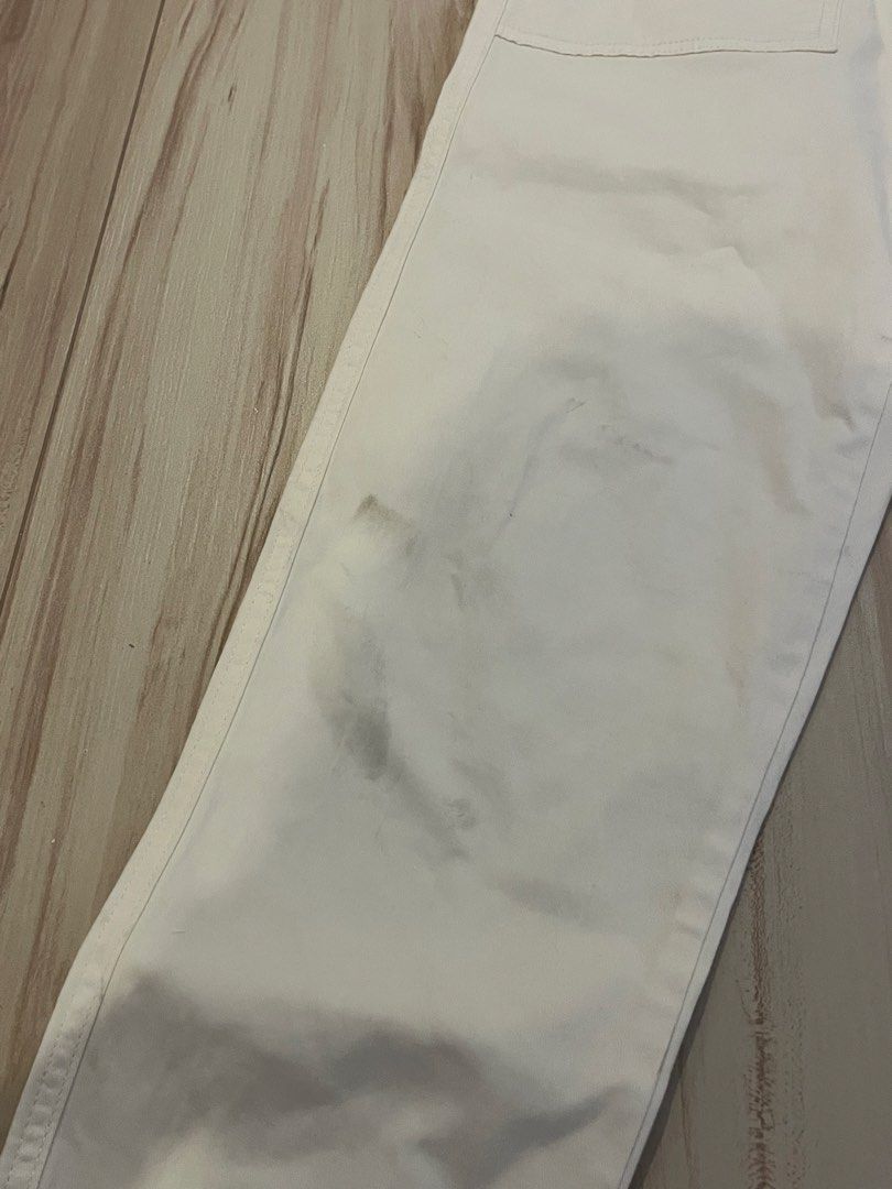 Cotton On Cargo Pants (Category: Other Bottoms) located in Taguig. Submitted by rycarts (Listing ID 1446025620, Image 3). Description: Description: Used thrice and stocked in my closet. A but dirty but can be washed. Size: S (W 24-25) General Note: * item is second hand so please manage your expectations * no asking for when worns (ww) pictures will be posted if there is * selling my clothes for low prices bc i need to declutter before school sta