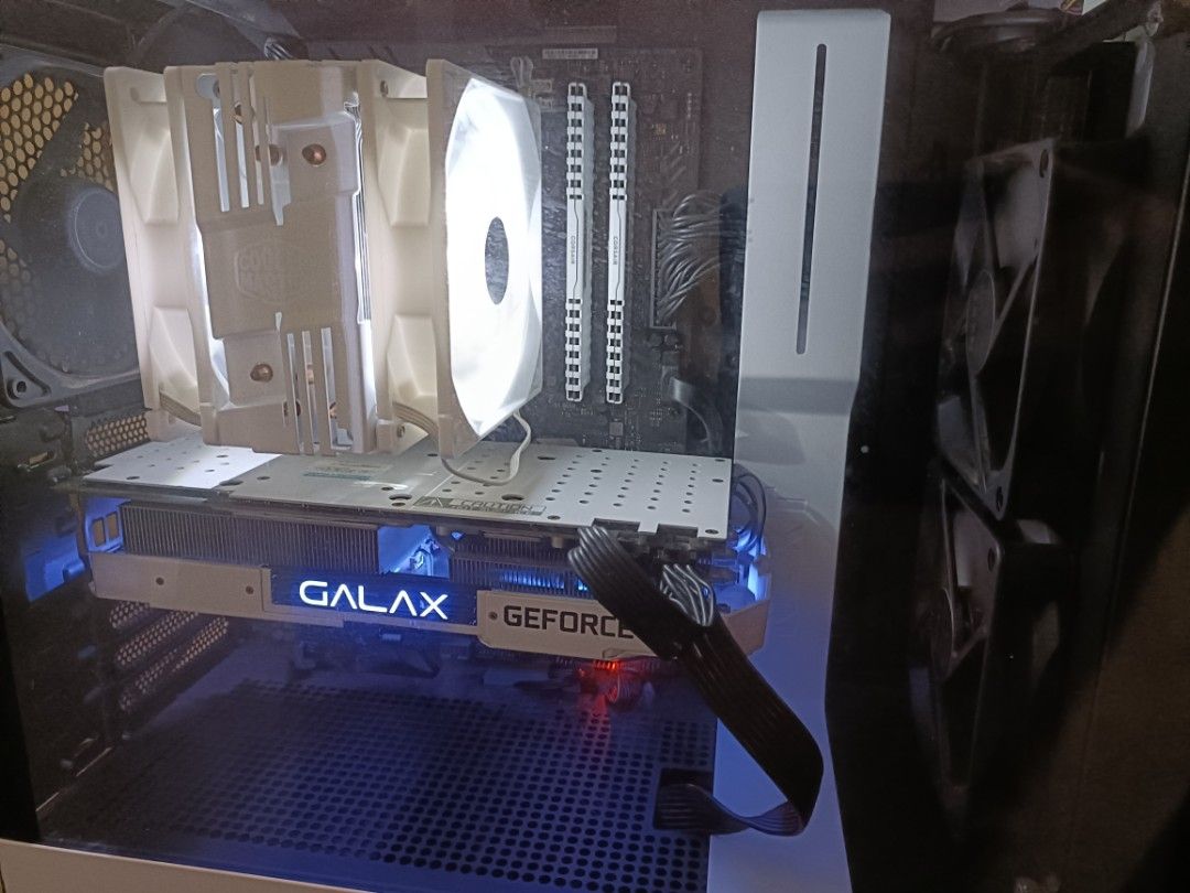 Custom White RTX 2070 pc493337034506915841
