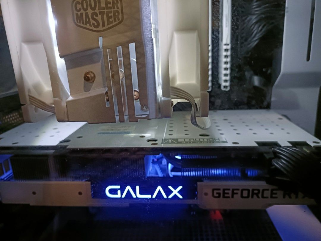 Custom White RTX 2070 pc493337034506915842