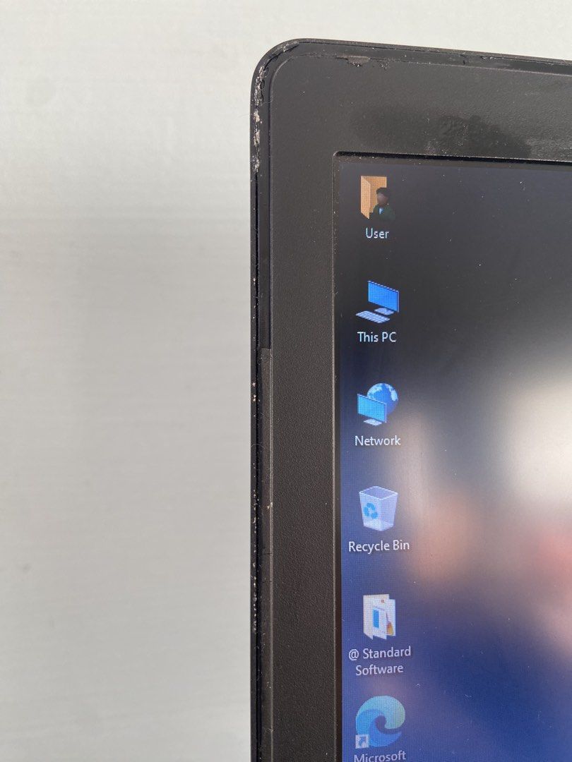 Dell Latitude 7270492958770434549762