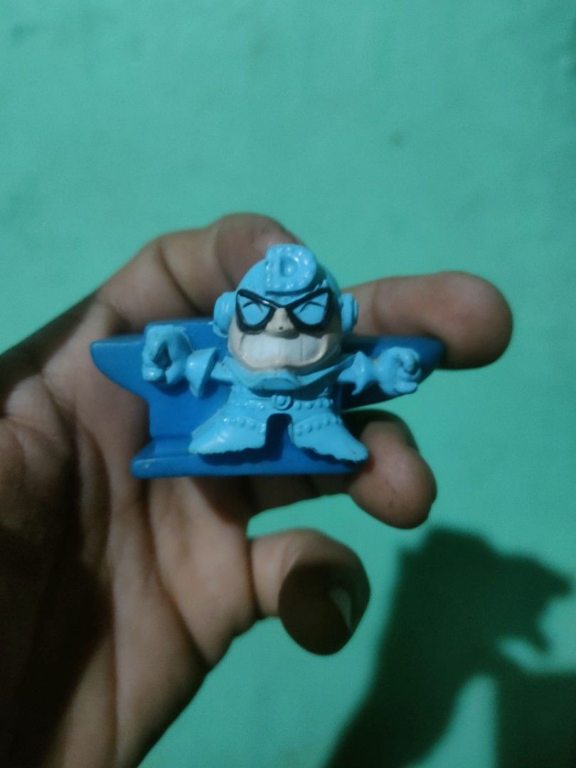 dexter laboratory figure (Category: Figurines & Statues) located in Pasig City. Submitted by laruannijearly (Listing ID 1446102494, Image 1). Description: - Cool blue action figure - Standing on an anvil - Retro comic book style - Made of durable plastic - Perfect for collectors and toy enthusiasts - Unique desk decoration.