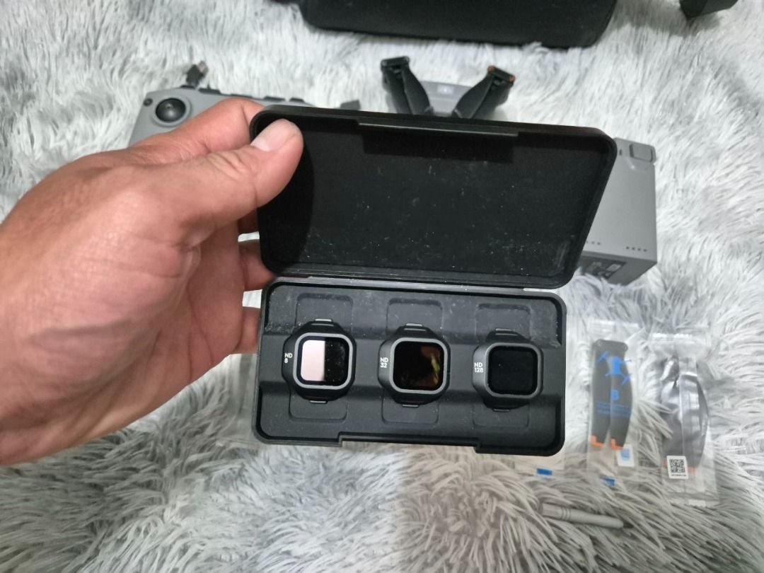 DJI Mini 5 Pro FMC (Category: Drones) located in Manila. Submitted by gadjetseller122889 (Listing ID 1446005166, Image 2). Description: DJI Mini 5 Pro FMC Aircraft DJI RC-N3 Flight battery x3 Two way charging hub Shoulder bag ND Filter Set 6 set of propeller Cycle count 4, 6, 6.