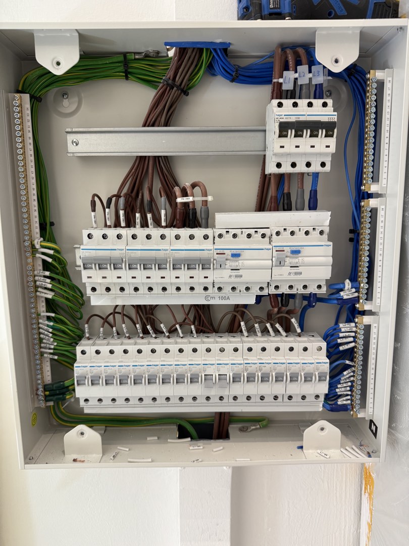 (Category: ) located in . Submitted by avservice (Listing ID 1446024068, Image 1). Description: .