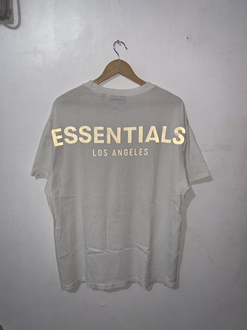 essentials (Category: Formal Shirts) located in Manila. Submitted by sesbrenojames11 (Listing ID 1446065126, Image 3). Description: Essentials size small 23x29 Good condition need wash.