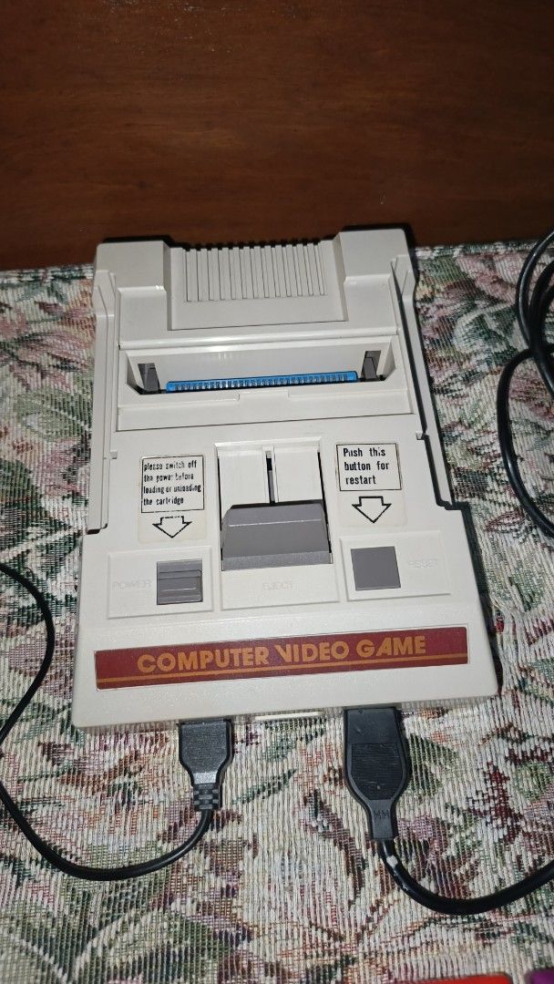 Family Computer dar yar dy-656 famiclone (Category: Others) located in Las Pinas. Submitted by filipsnew_2001 (Listing ID 1446068077, Image 2). Description: Package Inclusions: - Dar yar dy-656 famiclone unit - AV Cable - 3 Game Cartridges (Super Mario, Tennis, Mach Rider) -2 Controllers 1.5k FIXED PRICE -Can ship thru LBC or Lalamove at buyer's expense -Can do meetups around Las Piñas City -Can do meetups at all LRT 1 stations (Dr. Santos - FPJ)
