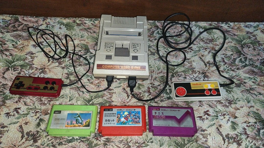Family Computer dar yar dy-656 famiclone (Category: Others) located in Las Pinas. Submitted by filipsnew_2001 (Listing ID 1446068077, Image 1). Description: Package Inclusions: - Dar yar dy-656 famiclone unit - AV Cable - 3 Game Cartridges (Super Mario, Tennis, Mach Rider) -2 Controllers 1.5k FIXED PRICE -Can ship thru LBC or Lalamove at buyer's expense -Can do meetups around Las Piñas City -Can do meetups at all LRT 1 stations (Dr. Santos - FPJ)
