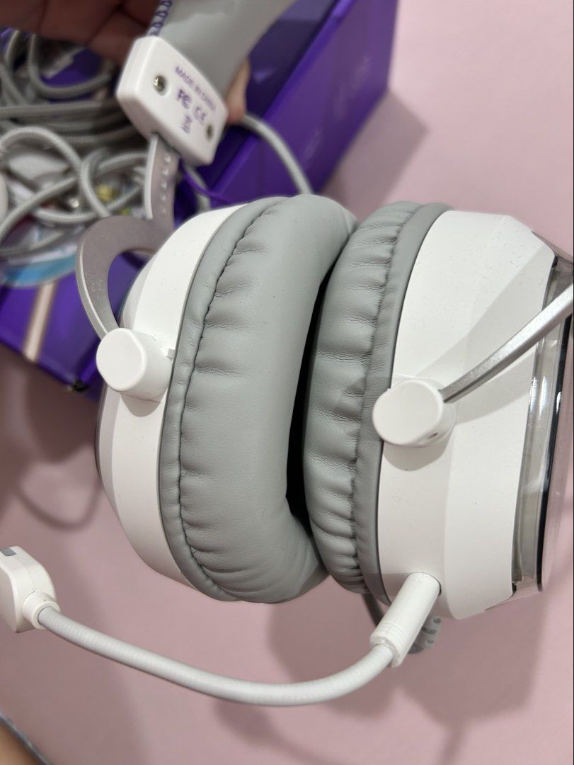 FIFINE H13W RGB Gaming Headset (Category: Headphones & Headsets) located in Dasmarinas. Submitted by book_archives099 (Listing ID 1445988660, Image 3). Description: FIFINE H13W RGB Gaming Headset with 7.1 Surround Sound & Dual Sound Card for PC Over-Ear Headphone ⭐️ bought the item from 🍊app official fifine store last january 2026 ⭐️ with original box but i lost the manuals na ⭐️ used twice for the first month lang ⭐️ no issue! looks brand new r
