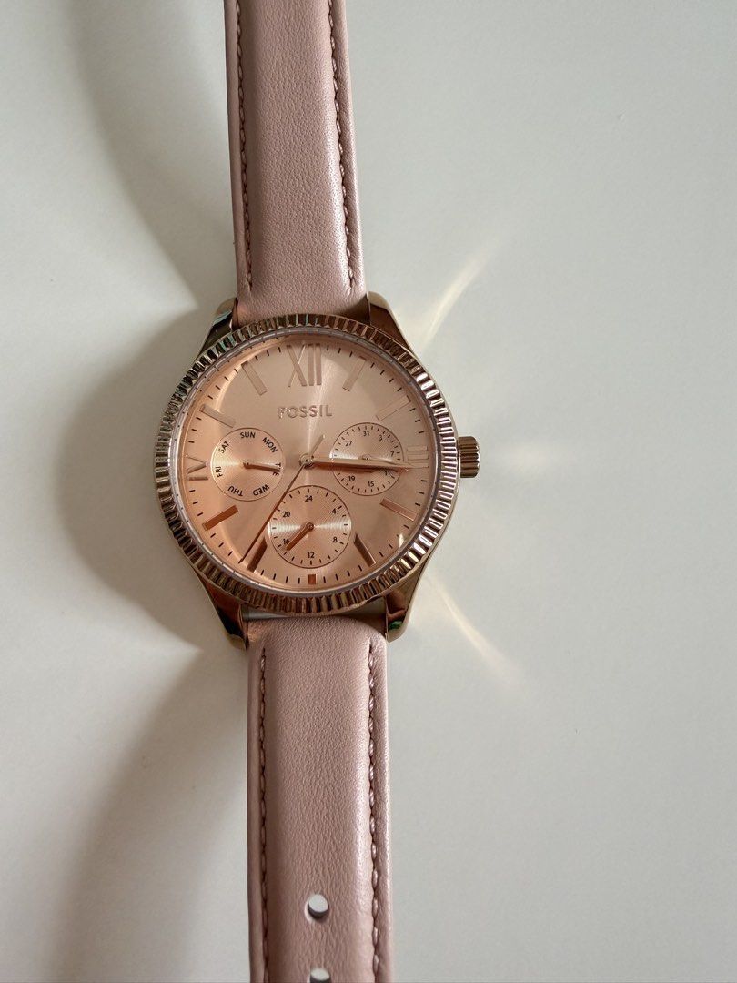 Fossil Rose Gold Pink Leather Strap Watch (Category: Women's Watches) located in Pasig City. Submitted by cllnd (Listing ID 1446034910, Image 2). Description: Fossil Rye Multifunction Chrono Pink Rose Gold Womens BQ3763 Watch used once.