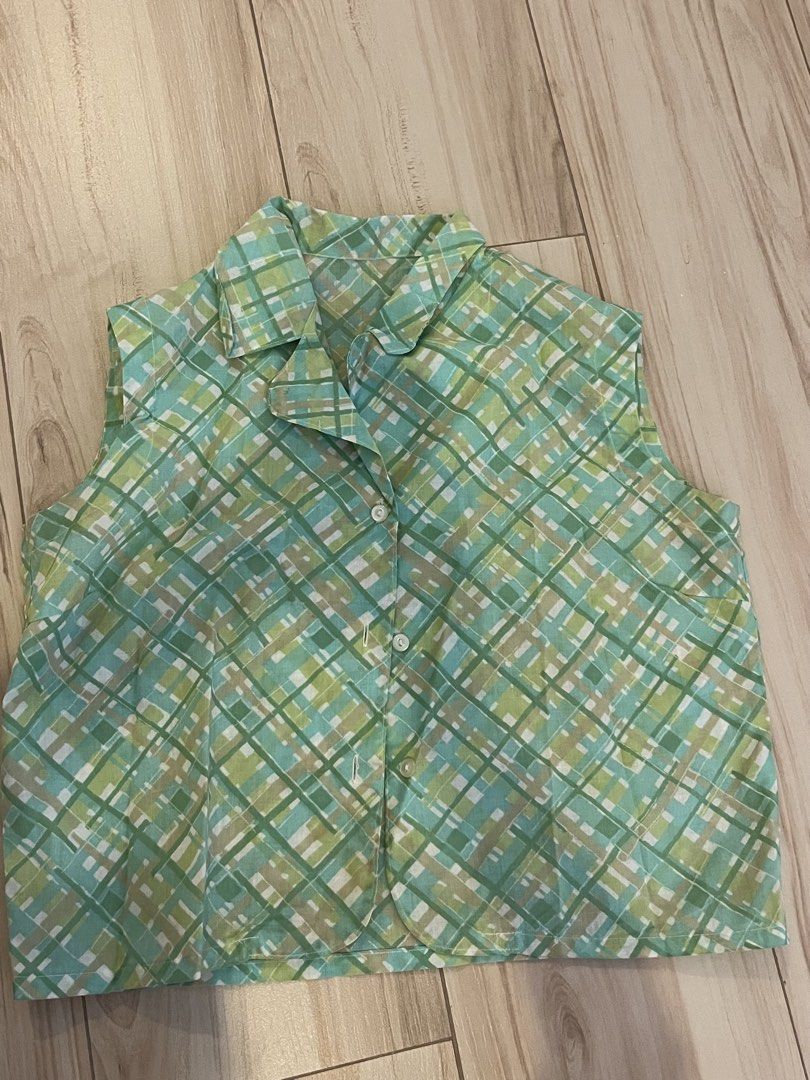 Green Vest Top (Category: Others Tops) located in Taguig. Submitted by rycarts (Listing ID 1446029635, Image 3). Description: Description: Fav top. I dont use it much na so im selling it Size: Xs-S General Note: * item is second hand so please manage your expectations * no asking for when worns (ww) pictures will be posted if there is * selling my clothes for low prices bc i need to declutter before school starts * can give discount if taking mor