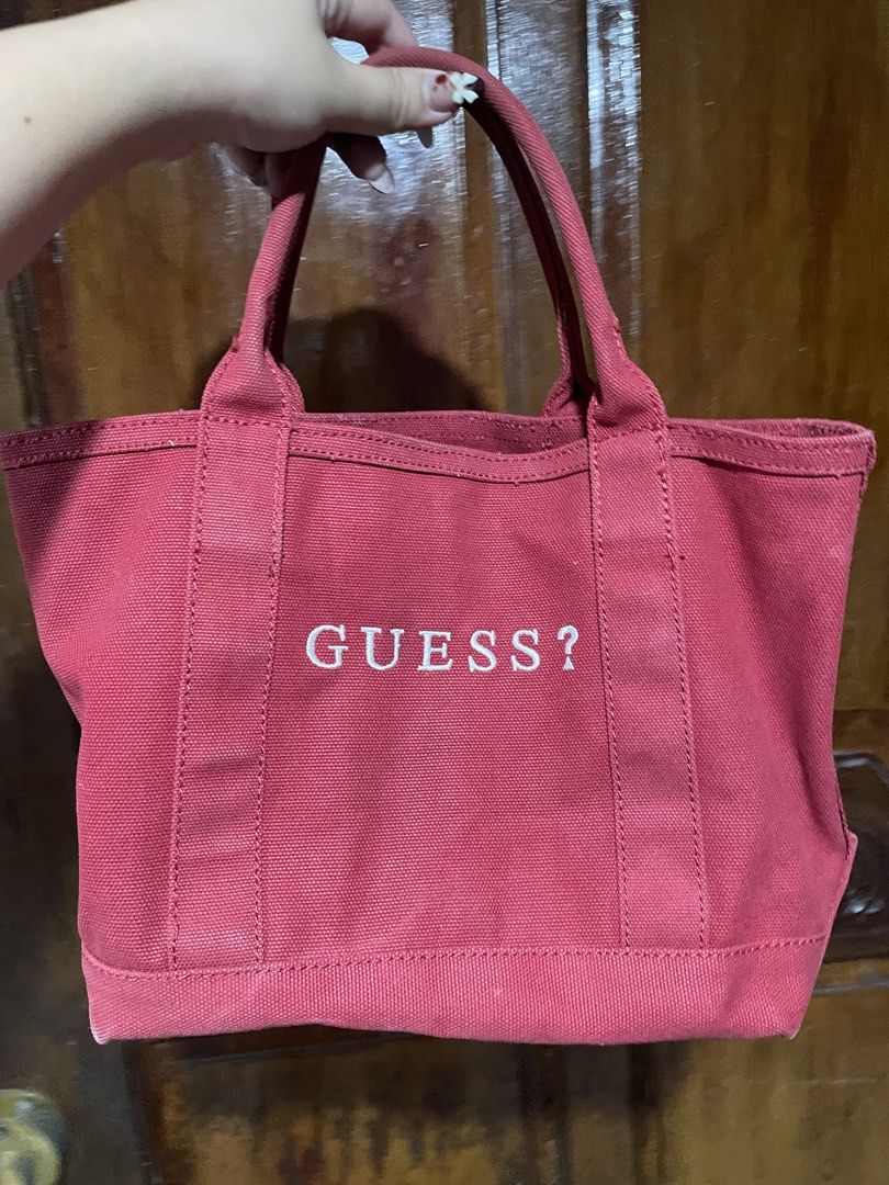 Guess Small Canvas Tote (Japan Exclusive) (Category: Tote Bags) located in Imus. Submitted by daaayan123 (Listing ID 1446126286, Image 1). Description: .