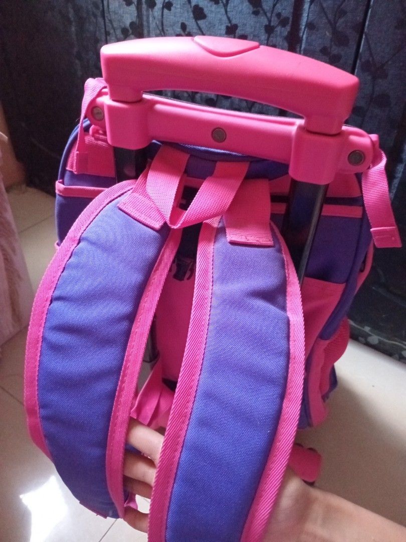 HAWK TROLLEY BAG FOR ELEMENTARY (3K ORIG PRICE) (Category: Babies & Kids Fashion) located in Manila. Submitted by sashaclaires.x.x (Listing ID 1446025835, Image 2). Description: NO ISSUE WHAT U SEE IS WHAT U GET last price na pls kunin na 🥹🙏🏼🧿✨️.