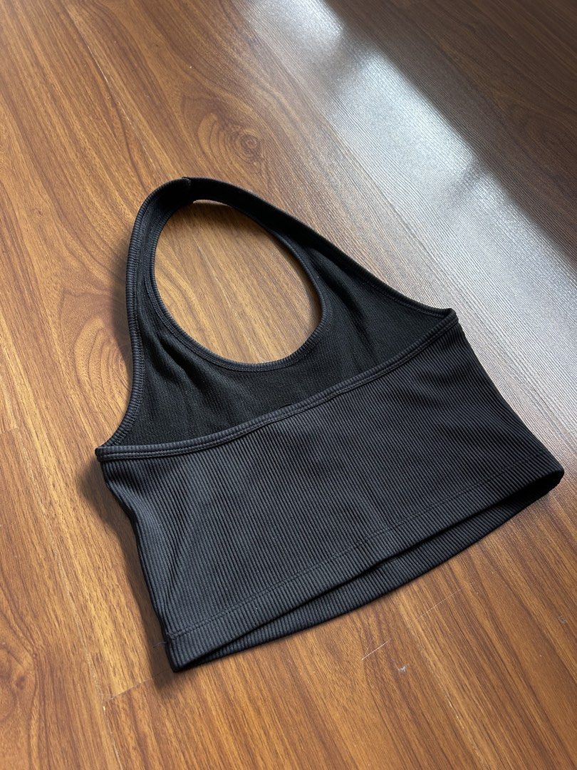 H&M Divided Black Ribbed Halter Neck Crop Top (Category: Sleeveless) located in Quezon City. Submitted by sdnncmp (Listing ID 1446052432, Image 2). Description: H&M Divided Black Halter - fits XS to S - good quality, stretchy fabric dm for any inquiries or questions!.