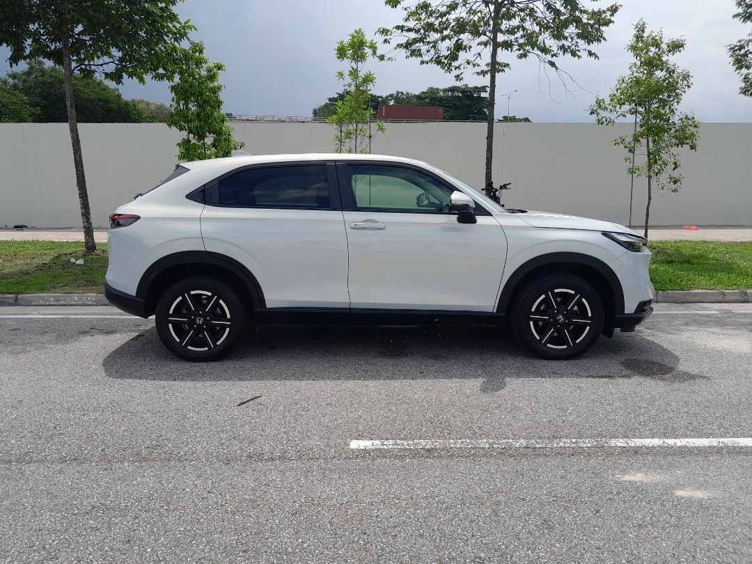 Honda Vezel 1.5A G Auto (Category: Used Cars) located in Singapore. Submitted by preciseauto (Listing ID 1446091752, Image 2). Description: 🔥🔥BOSS SAY ALL MUST GO CLEARANCE SALE🔥🔥 🚨CHEAPEST CARS IN THE MARKET🚨 🚘$500 DRIVEAWAY🚘 🏦LOWEST INTEREST FROM 1.48%🏦 🟢1 YEAR WARRANTY🟢 🔧FREE 1 YEAR SERVICING🔧 🏬 Vehicle 120 Points INSPECTION CHECK By In House Workshop BEFORE we put them for SALE 🚕 PHV Drivers Welcomed 🔁 High Trade In Value ‼️ 