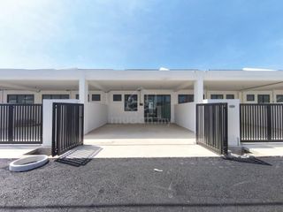 (Category: ) located in . Submitted by ezzwanjaafar (Listing ID 1444095638, Image 1). Description: .