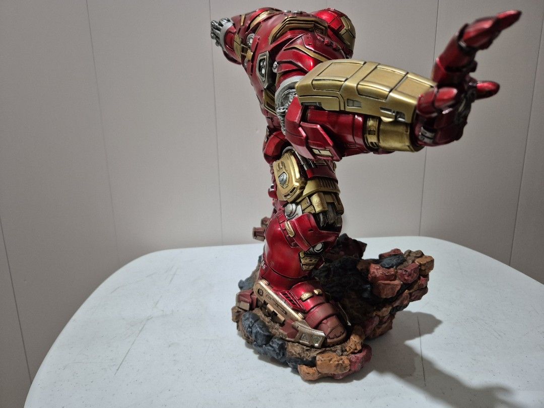 Hulkbuster - Iron Studios 1/10 (Category: Figurines & Statues) located in Muntinlupa City. Submitted by royalstar-4914 (Listing ID 1446022627, Image 3). Description: Iron Studios 1/10 Hulkbuster - The Infinity Saga Rare and highly collectible! Statue is in almost pristine condition, no paint chips, cracks, scratches nor broken parts. Well kept inside my glass cabinet since Day 1 in a pet and smoke free environment. Complete with Brown Box and Art