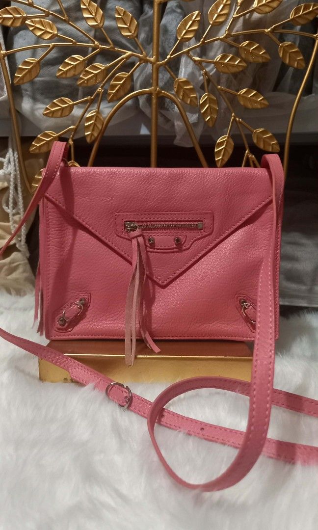 Insp Balen (Category: Cross-body Bags) located in Cavite. Submitted by geturs (Listing ID 1446064616, Image 1). Description: .