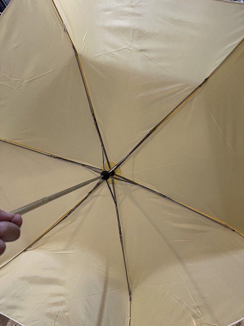 Japan sourced umbrella (Category: Umbrellas) located in San Fernando. Submitted by japansurpluselyu (Listing ID 1446101950, Image 3). Description: .