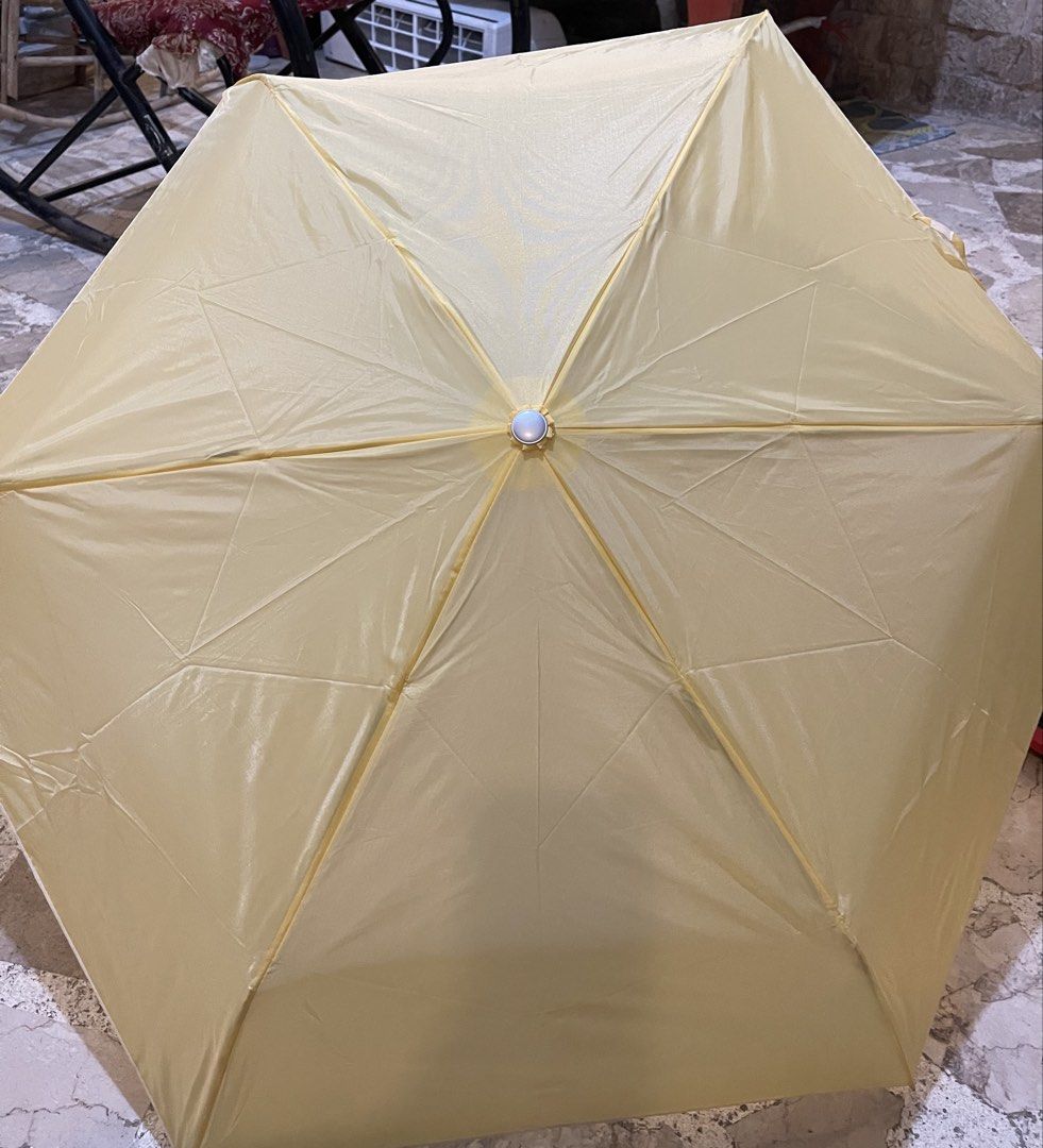 Japan sourced umbrella (Category: Umbrellas) located in San Fernando. Submitted by japansurpluselyu (Listing ID 1446101950, Image 1). Description: .