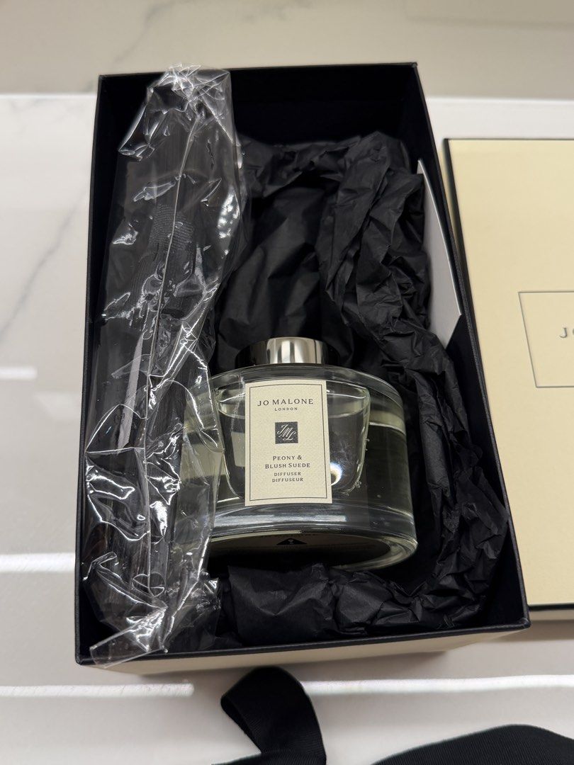 Jo Malone Diffuser (Category: Home Fragrance) located in Subang Jaya. Submitted by yoloimjan (Listing ID 1446090927, Image 2). Description: - Jo Malone London diffuser - Scent: Peony & Blush Suede - Comes in original box with ribbon - Packaging is intact - Ideal for home scenting.