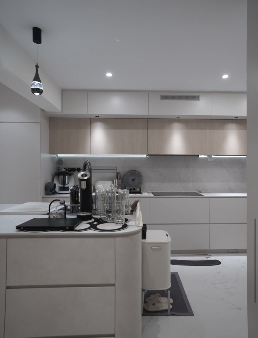 (Category: ) located in . Submitted by crafteriorstudio.sg (Listing ID 1416777583, Image 1). Description: .