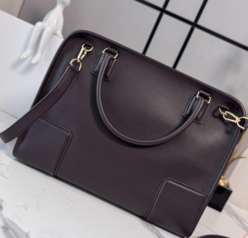 Loewe Amazona 32cm (Category: Luxury Bags & Wallets) located in Quezon City. Submitted by rarebagsfrmjapan (Listing ID 1445776674, Image 2). Description: IMPORTANT PLS READ !!! PERFECT GIFT OR GIVEAWAYS REWARD UR SELF OR LOVE ONES AT LEAST ONCE A YEAR !!! ALL ITEMS ARE FROM ABROAD JAPAN,,DUBAI,,USA ETC 𝐃𝐈𝐒𝐂𝐋𝐀𝐈𝐌𝐄𝐑: we are 𝐧𝐨𝐭 𝐚𝐬𝐬𝐨𝐜𝐢𝐚𝐭𝐞𝐝 𝐰𝐢𝐭𝐡 𝐭𝐡𝐞 𝐛𝐫𝐚𝐧𝐝𝐬 𝐭𝐡𝐚𝐭 𝐚𝐫𝐞 𝐥𝐢𝐧𝐤𝐞𝐝 𝐚𝐧𝐝 𝐬𝐭𝐚𝐭𝐞𝐝 𝐢𝐧 𝐭𝐡𝐢