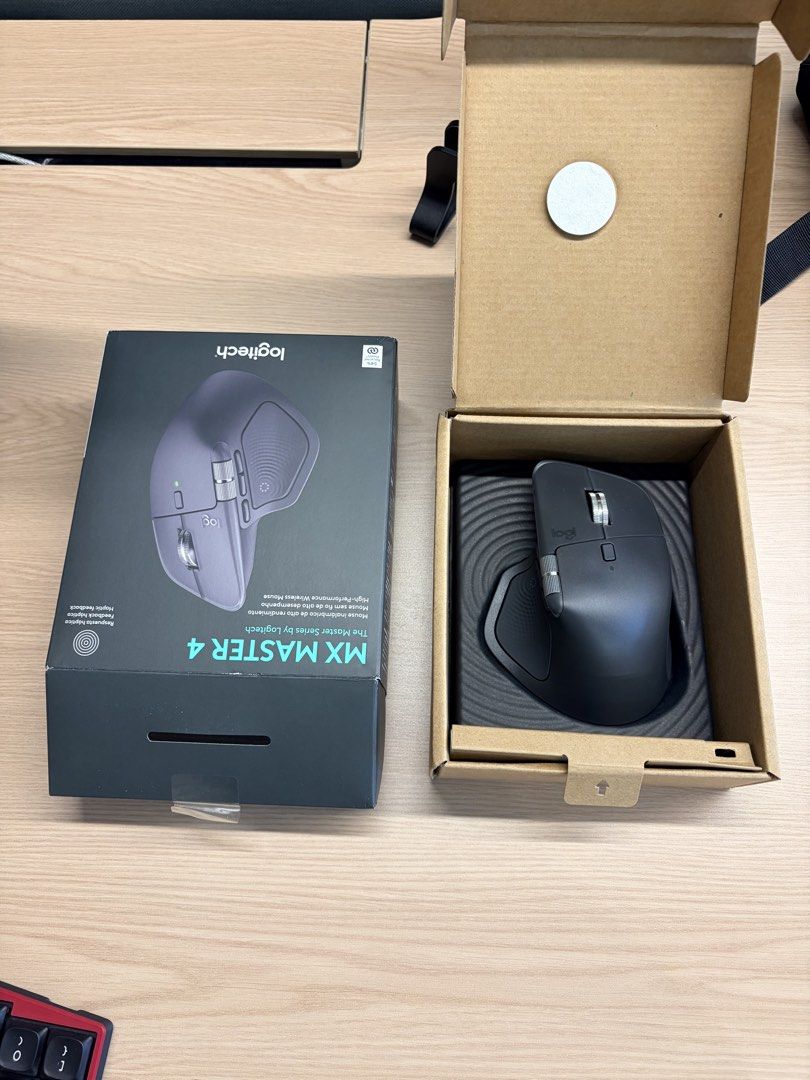 Logitech MX Master 4 Wireless Professional Mouse492719998753853440