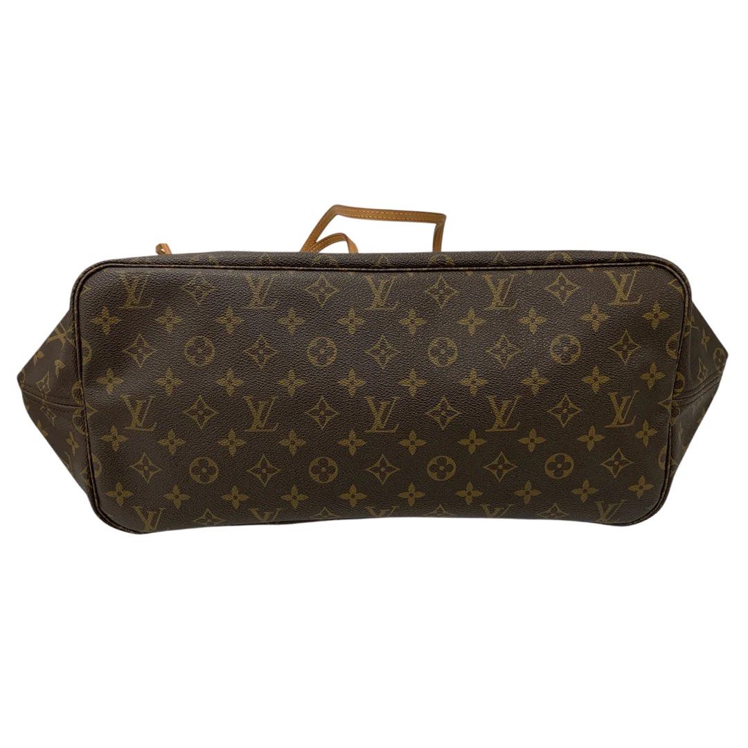 Louis Vuitton Monogram Neverfull GM Tote Bag (Category: Luxury Bags & Wallets) located in Taguig. Submitted by sourcedbym (Listing ID 1445994205, Image 2). Description: - Authentic Louis Vuitton Neverfull GM tote - Comes with Dustbag - Authentic.