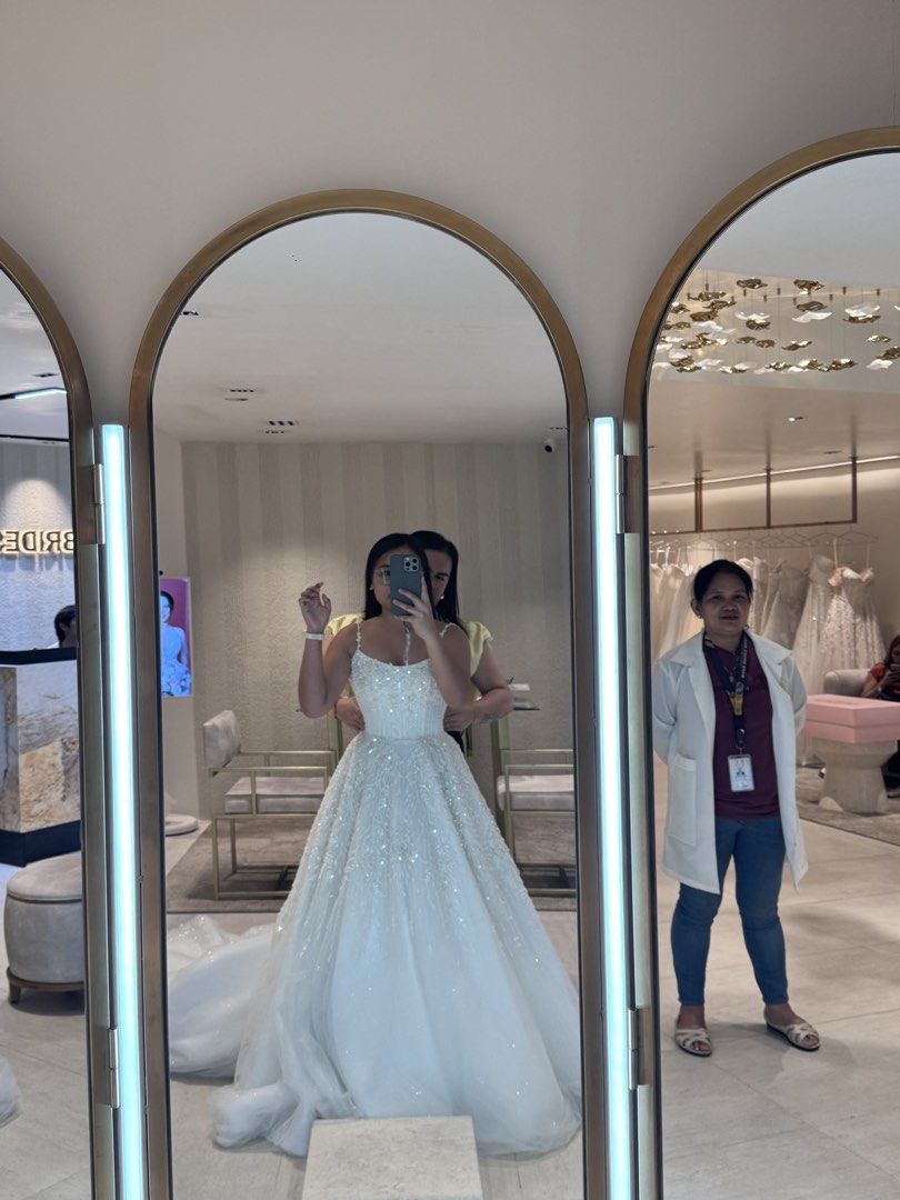 Mark Brides Wedding Gown (Category: Evening dresses & gowns) located in Manila. Submitted by marie_mareyah (Listing ID 1445985150, Image 3). Description: Hi Bride to be. Selling my Mark Brides Wedding Gown. .