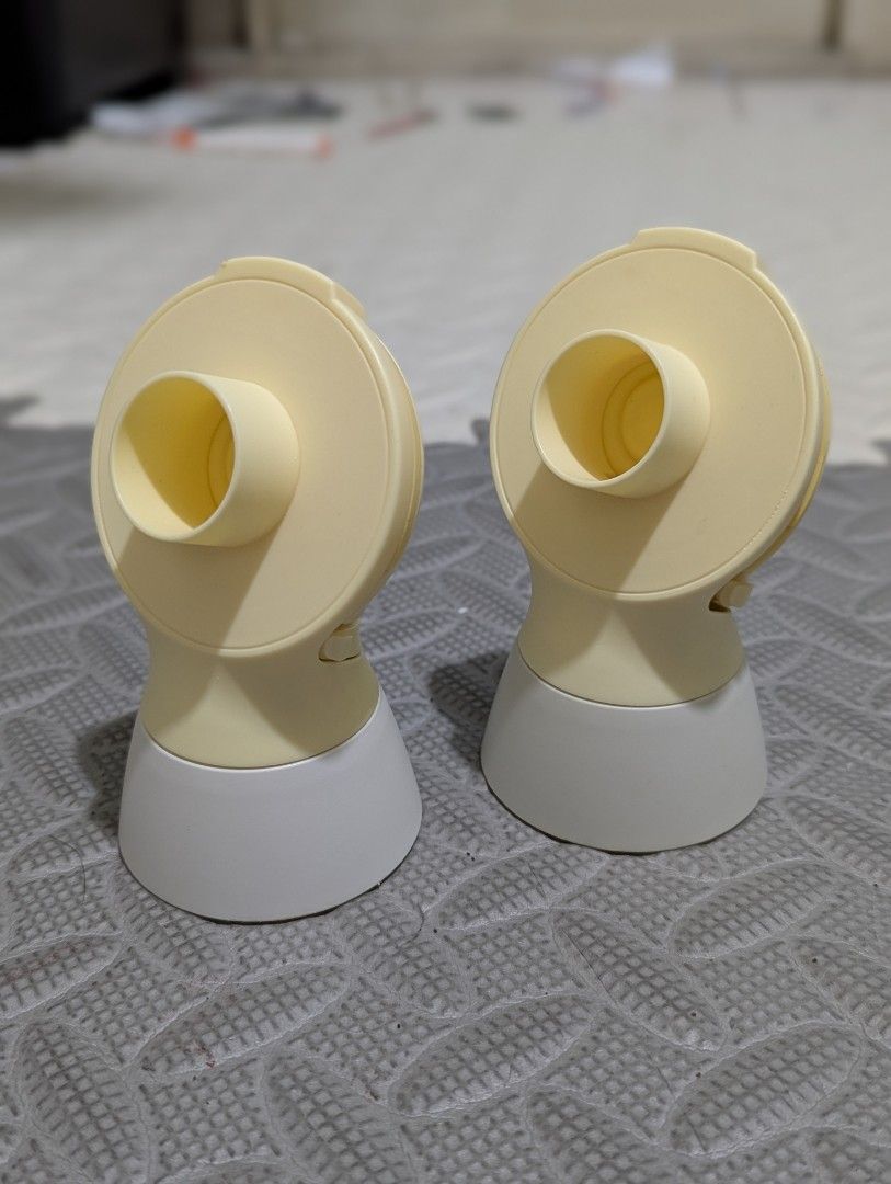 Medela Personalfit flex connectors (pair) (Category: Breastfeeding & Bottle Feeding) located in Cavite. Submitted by hai_dy (Listing ID 1446157838, Image 1). Description: For Sale Medela Personalfit flex connectors (pair) Preloved, hindi ko nagamit kasi di compatible sa nabili kong medela motor. Freebies: breastmilk storage bags and nipple pads Payment first before ihand sa lalamove rider or prior shipping..
