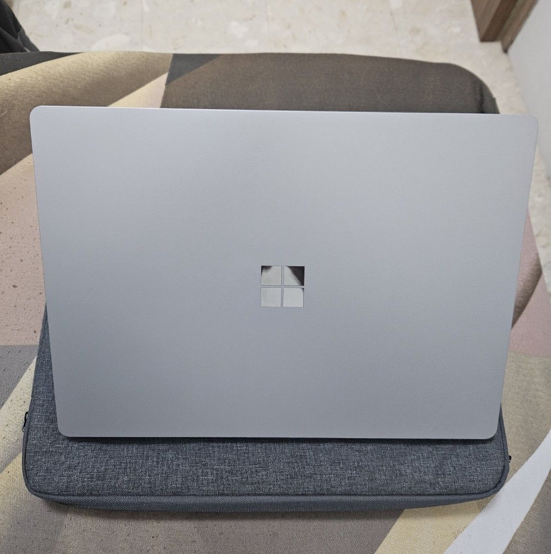 Microsoft Surface Laptop 5 - 12th Gen Intel Core i5492980372064839681