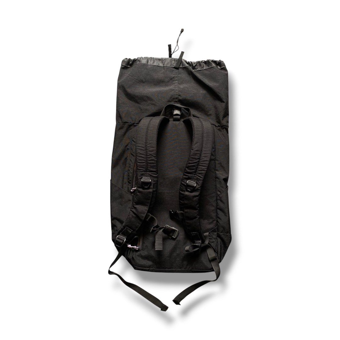 MILLET ARAVIS BAGPACK (Category: Backpacks) located in Manila. Submitted by thriftwhoop (Listing ID 1446014704, Image 2). Description: This Millet Aravis 30L backpack is constructed from a durable, heathered black fabric and features the brand’s iconic logo patch.