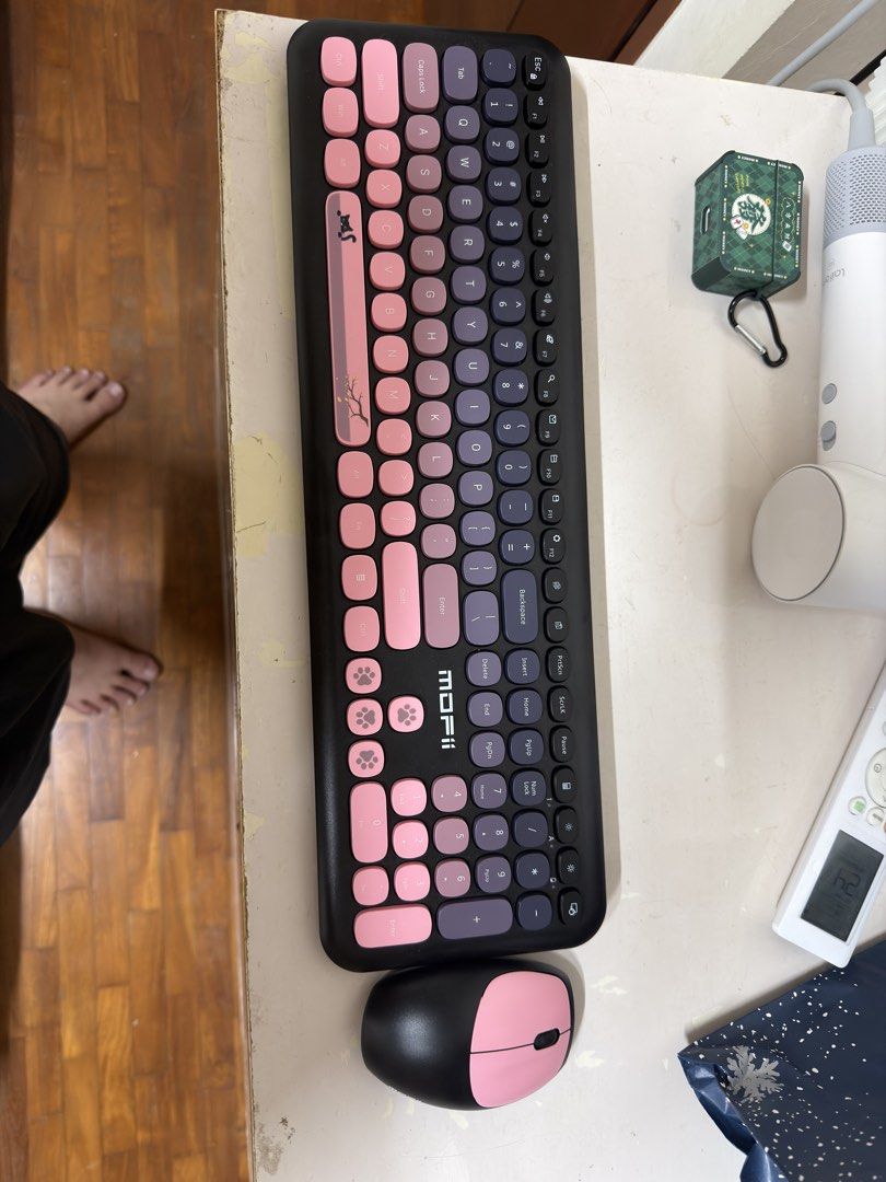 MOFII 666 Wireless Keyboard and Mouse Combo Pink Gradient