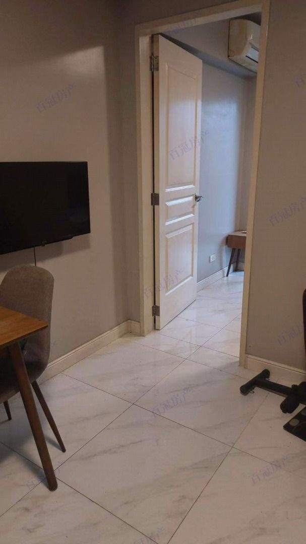 Monarch Parksuites Studio Unit w/ Balcony (Category: Other Home Furniture) located in Quezon City. Submitted by baiguan_jaymie (Listing ID 1446011560, Image 2). Description: FOR SALE! Building: Monarch Parksuites Property Code: 8860 Location: Paranaque Floor Area: 32 Unit Type: Studio with balcony Price: 4.3M net Title: Clean Title .