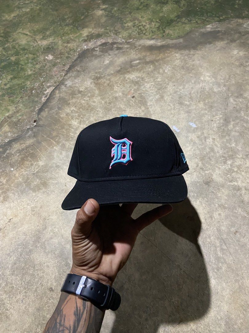 New Era Detroit Tigers Snapback (Category: Caps & Hats) located in San Fernando. Submitted by julz_tanz (Listing ID 1446060881, Image 1). Description: New Era Detroit Tigers Snapback One Size Fits All ( Deep Fit ) Good As New 10/10 Colorate No Issue / No Flaws 799 + sf only Unli Vouch / Video Call For Safety Location : San Fernando Cebu Can Shipped Nationwide .