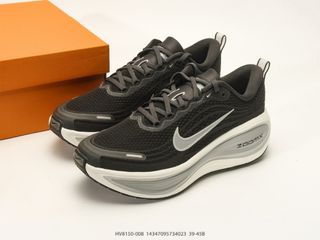 (Category: ) located in . Submitted by outlet_sneakers_shop (Listing ID 1446004649, Image 1). Description: .