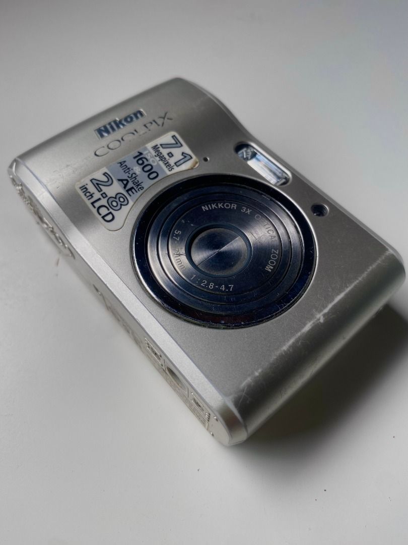 Nikon Coolpix L16 (Category: Cameras) located in Manila. Submitted by simsmods (Listing ID 1446005227, Image 1). Description: Nikon Coolpix L16 Great Budget Digital Camera - Working Flash - Working Zoom - Uses two (2) NiMH Rechargeable batteries Inclusions: ✅ Unit Issues: - Wear and scratches on the camera - Selling as untested due to no compatible battery PM for more information .