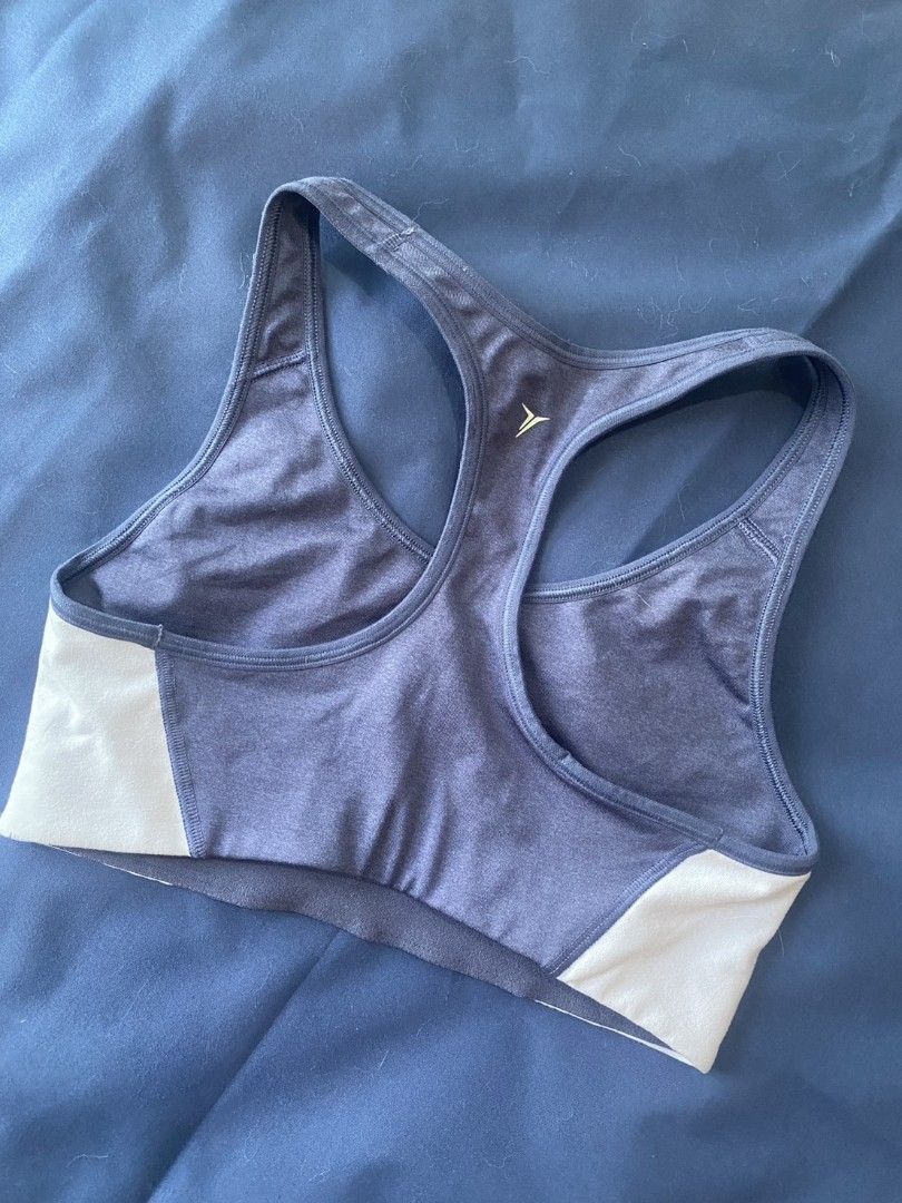 Old Navy Active sports bra (Category: Activewear) located in Tuguegarao City. Submitted by dk_declutters (Listing ID 1446092310, Image 3). Description: - Old Navy Active sports bra made of their Go Dry fabric to keep you cool - Very nice colorblocking of navy blue, light blue, and grey - Ideal for workouts and everyday wear.