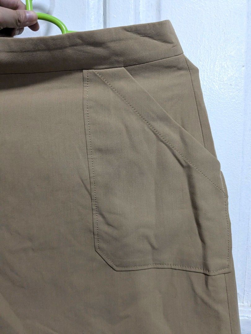 Original Mango Suit Khaki Brown Skirt (Category: Skirts) located in Quezon City. Submitted by nnncorner (Listing ID 1446109348, Image 2). Description: Original Mango Suit Khaki Brown Skirt has both side pockets fits small to semi med length 17 inches waist 13 inches (fits waistline 26-28 inches only) no lints and no any issues used twice only 650.