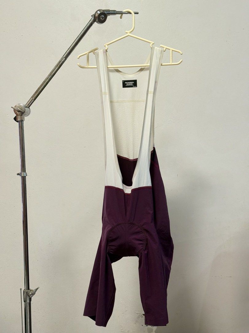 Pas Normal Studios Solitude Bib Shorts Burgundy Size L (Category: Activewear) located in Caloocan City. Submitted by thebikebin (Listing ID 1446037252, Image 3). Description: - Pas Normal Studios bib shorts - Color: Burgundy - Branding: Solitude - Size: L - Material: High-quality - Ideal for cycling - Ready for your next ride.