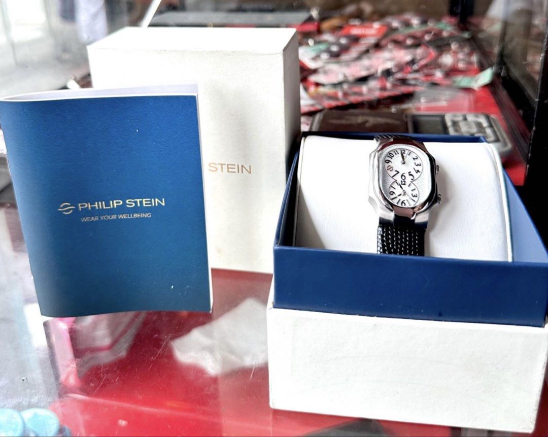 Philip Stein Signature Small Watch (Category: Women's Watches) located in Marikina City. Submitted by anna.marcelino4582 (Listing ID 1446082074, Image 2). Description: FS: Philip Stein Signature Small 📍comes with box & manual 📍dual time 📍 normal signs of use / hairlines 📍 comes with its original black strap 📍 Marikina area Honest issue: hairline scratches on the back & a little scratch in front (pls see last photo) .