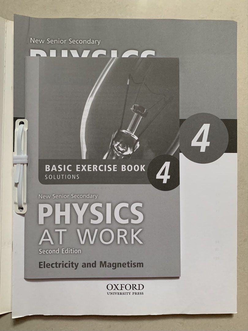 Physics Basic Exercise Book 4 (2nd Edition) （分類：教科書）位於 Hong Kong。 由 ling.__ 提交（商品編號 1446124507，圖片 3）。簡介： Oxford NSS Physics at Work Basic Exercise Book (2nd Edition) 兩本都有solution booklet Bk 4 做咗chapter 1 鉛筆字已經擦咗 每本$25。