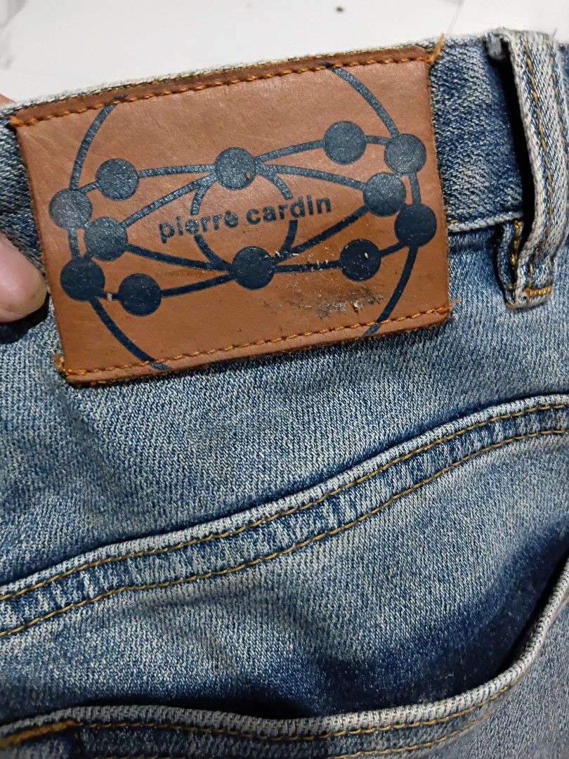PIERRE CARDIN JEANS W32 L40 (Category: Jeans) located in General Mariano Alvarez. Submitted by adonid (Listing ID 1446060337, Image 3). Description: ORIGINAL PIERRE CARDIN JEANS GOOD CONDITION PIERRE CARDIN JEANS NO ISSUE W32 L40.