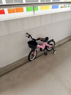 (Category: ) located in . Submitted by declutterproj3ct (Listing ID 1446073643, Image 1). Description: .