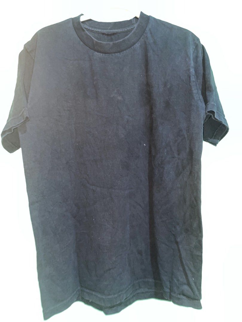 Plain Black T-shirt (Category: Tshirts & Polo Shirts ) located in Manila. Submitted by joshua_guimeroy. (Listing ID 1446003497, Image 1). Description: - Classic black t-shirt - Short sleeves and crew neck design - Comfortable, cotton-like material - Ideal for everyday wear - Ready for its new owner.