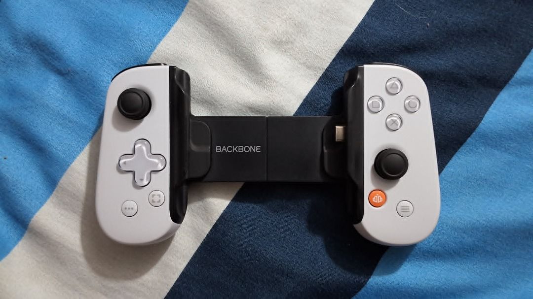 PlayStation Backbone One (2nd Gen) USB Type C with Carrying Case (Category: Controllers) located in Paombong. Submitted by lodsqt (Listing ID 1446045775, Image 3). Description: - Controller for mobile phones by PlayStation - Phones with different type of port might be able to use this because there's a port on the right handle (type c). - There's also a 3.5mm jack for connecting headphones - Includes the carrying case RFS: I'm not really a mobile