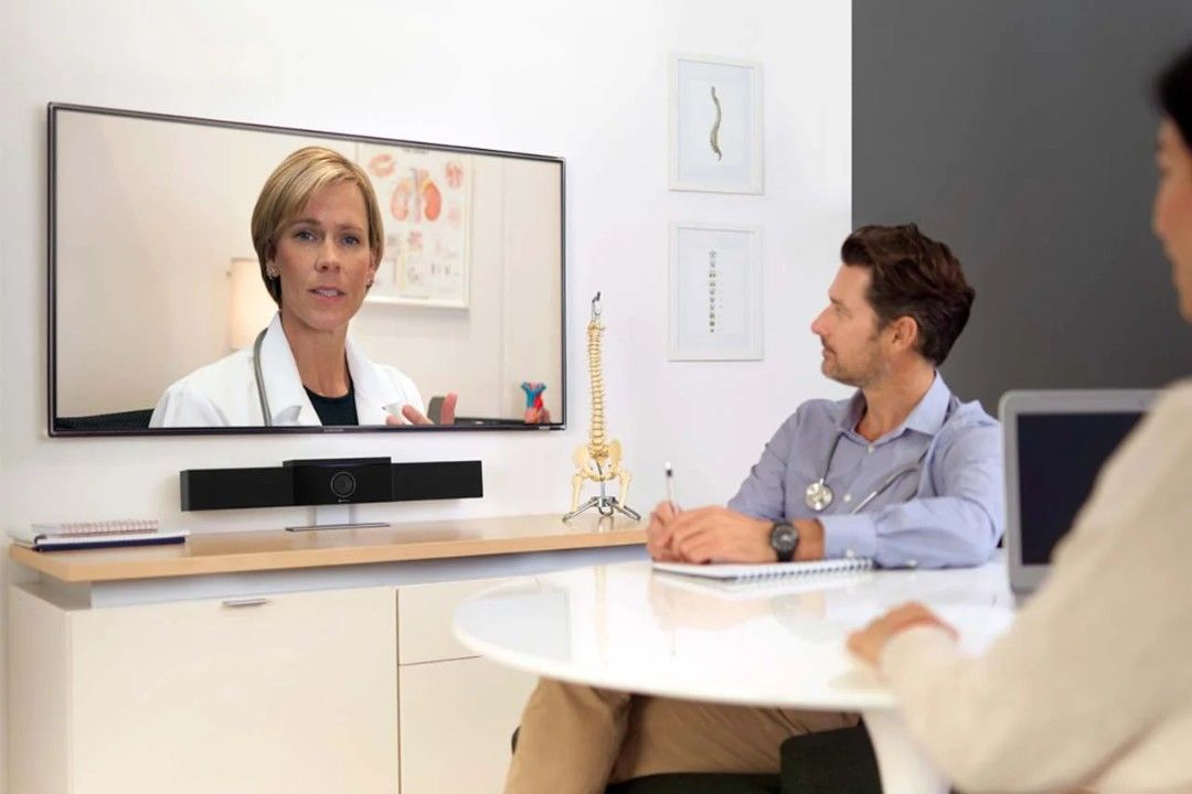 Poly Studio Premium USB Video Bar 4K Conferencing492849872441200641