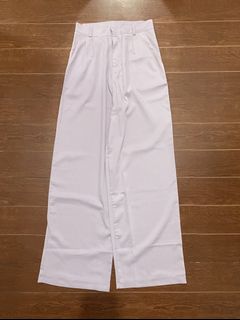 (Category: ) located in . Submitted by shop.aeri___ (Listing ID 1446073860, Image 1). Description: .